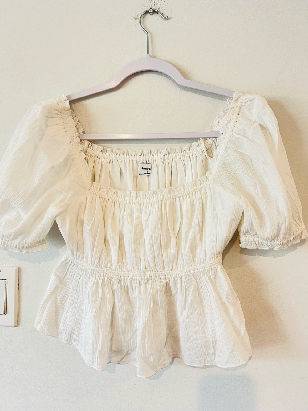 Sunday Best Charming blouse Ivory Smocked Peplum Puff-Sleeve Top Women’s Small